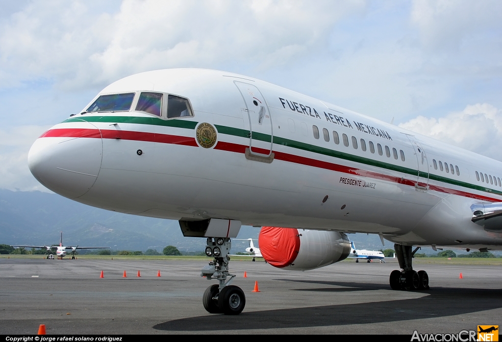 TP-01 - Boeing 757-225 - Fuerza Aerea Mexicana FAM