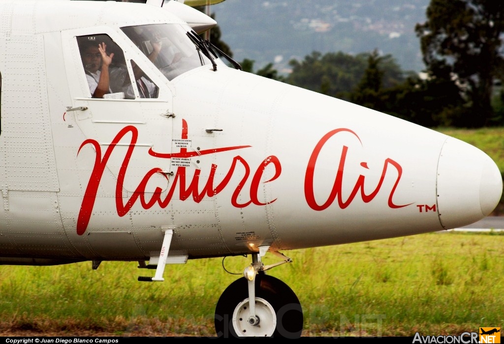 TI-BBF - De Havilland Canada DHC-6-300 Twin Otter/VistaLiner - Nature Air