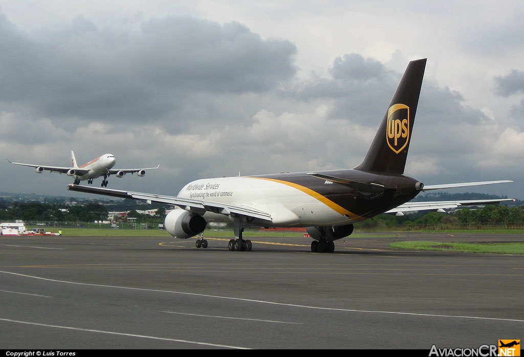 N466UP - Boeing 757-24A(PF) - UPS - United Parcel Service