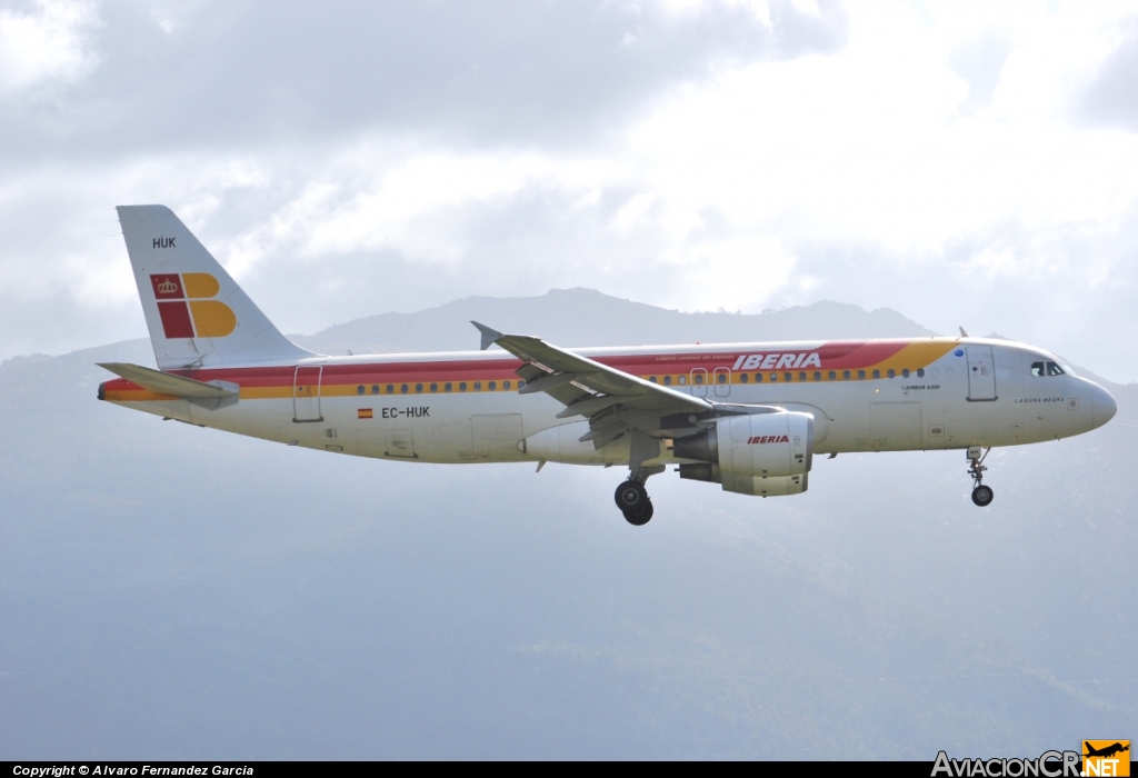 EC-HUK - Airbus A320-214 - Iberia