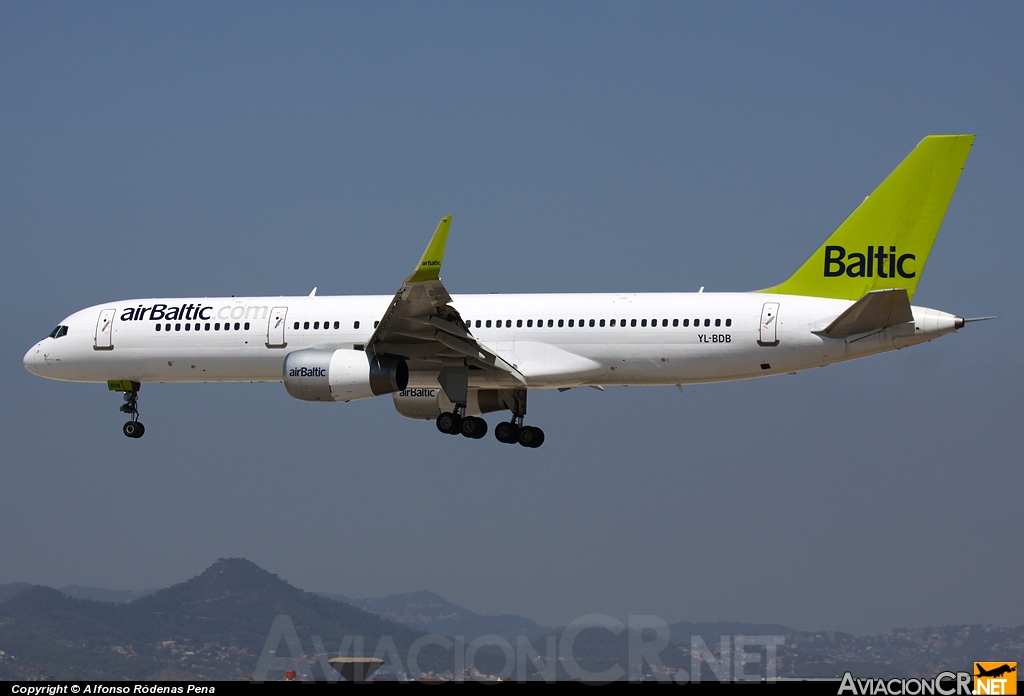 YL-BDB - Boeing 757-256 - Privado