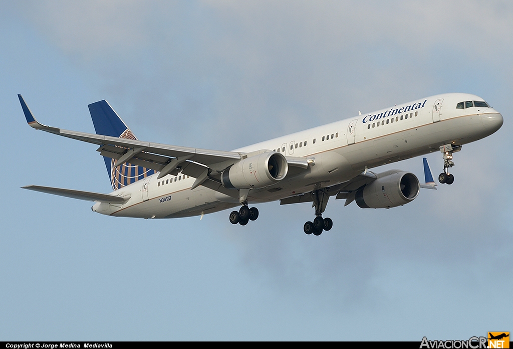 N34137 - Boeing 757-224 - Continental Airlines