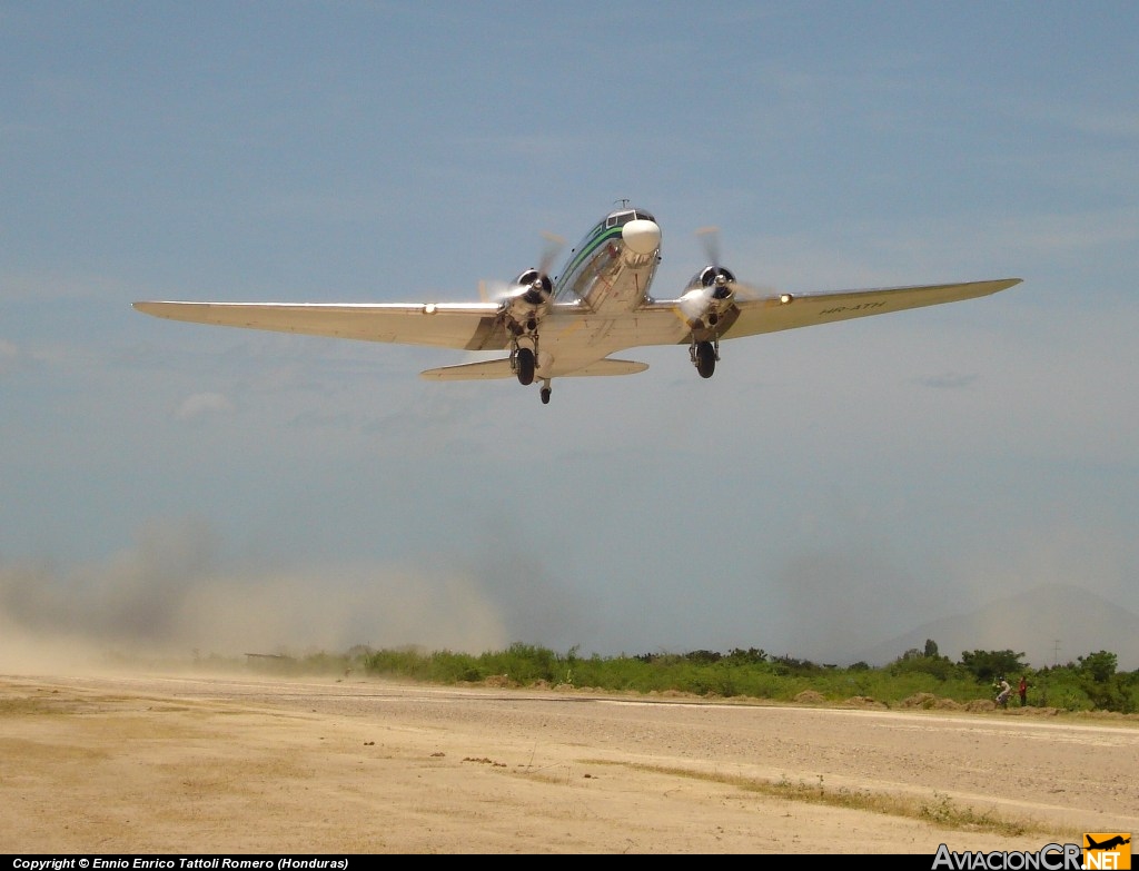 HR-ATH - Douglas DC-3 / C-47-DL - AVIAC - Aerovias Centroamericanas S.A.