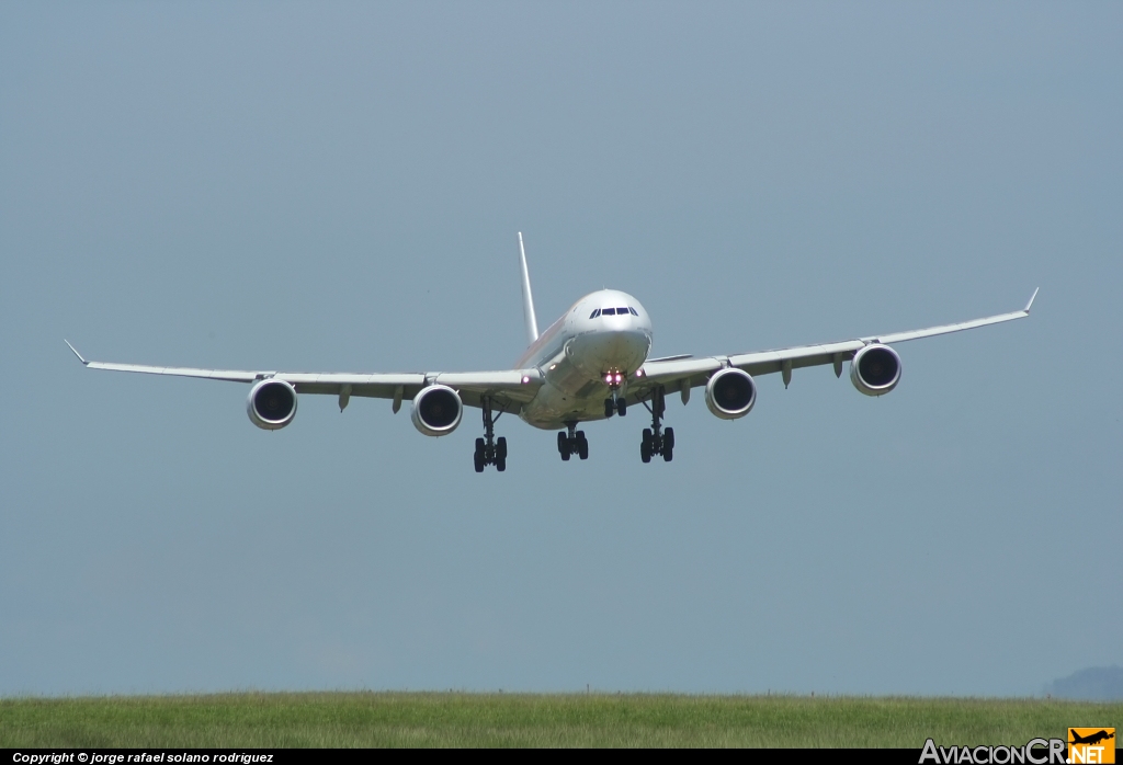 EC-JFX - Airbus A340-642 - Iberia