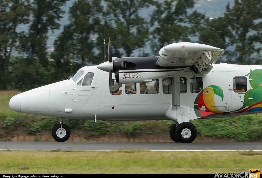 TI-BBQ - De Havilland Canada DHC-6-300 Twin Otter/VistaLiner - Nature Air