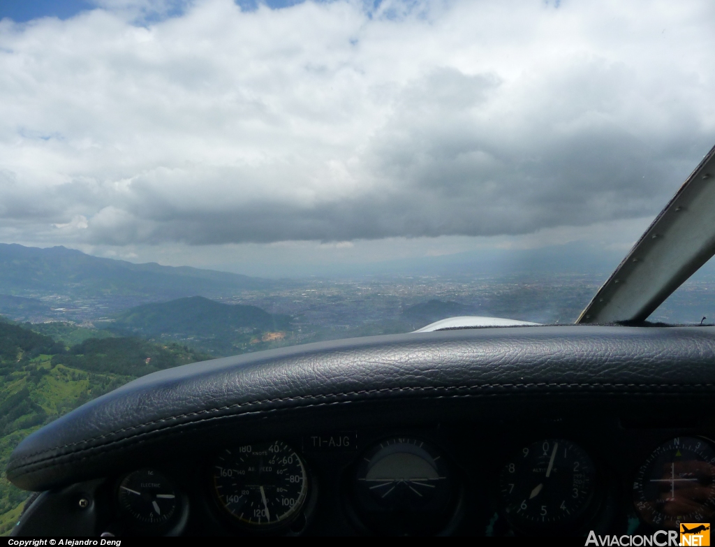 TI-AJG - Piper PA-28-181 Cherokee Archer II - ECDEA - Escuela Costarricense de Aviación
