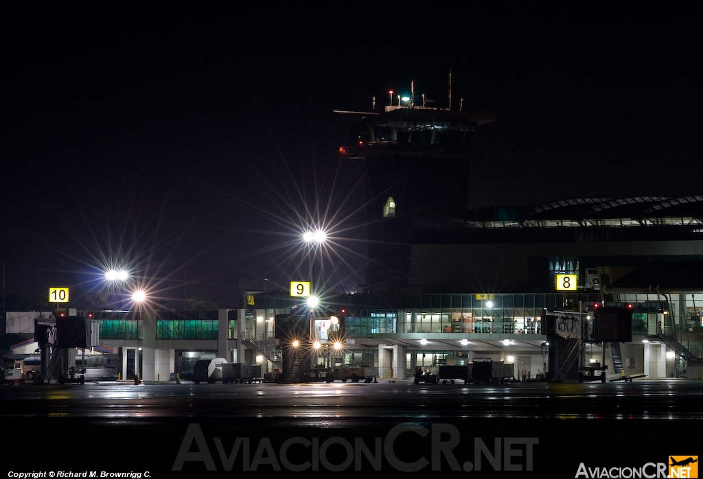  -  - Aeropuerto