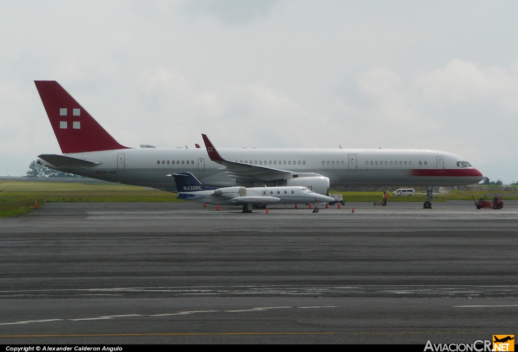 HB-IEE - Boeing 757-23A - PrivatAir