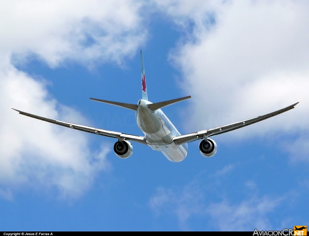 C-FIUL - Boeing 777-333/ER - Air Canada