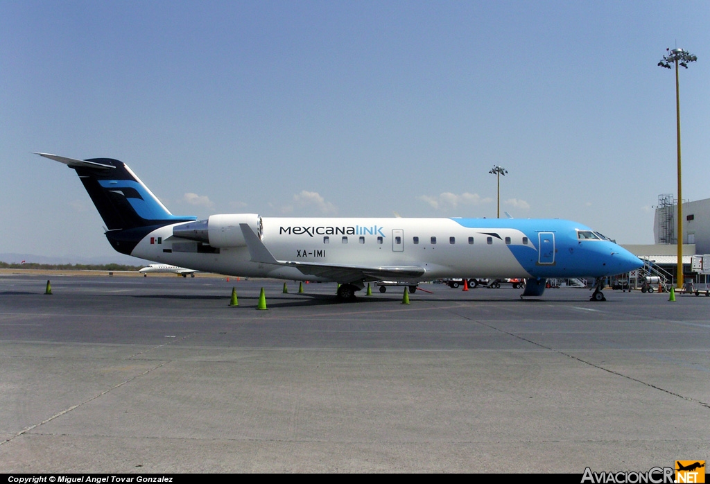 XA-IMI - Canadair CL-600-2B19 Regional Jet CRJ-200ER - Mexicana Link