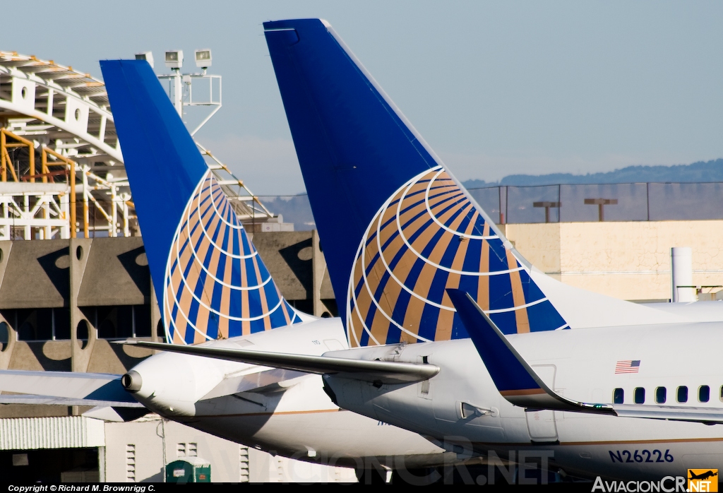 N26226 - Boeing 737-824 - Continental Airlines