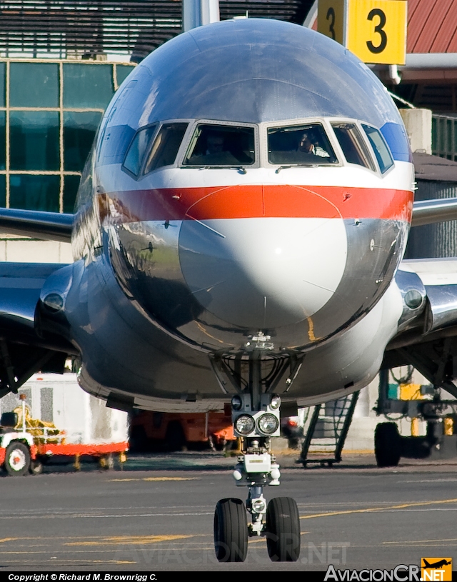 N677AN - Boeing 757-223 - American Airlines