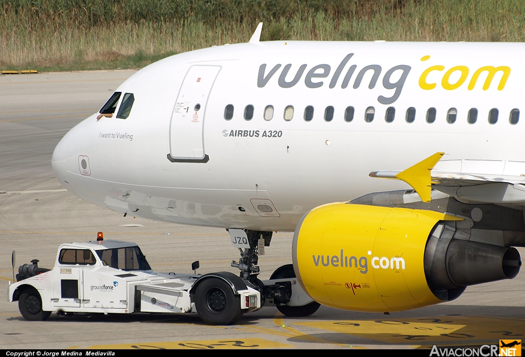 EC-JZQ - Airbus A320-214 - Vueling