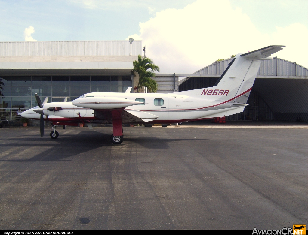 N95SA - Piper PA-42 Cheyenne III - Privado