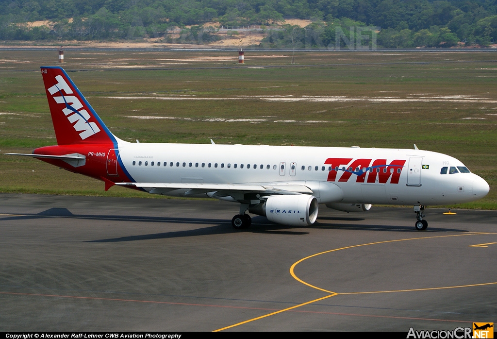 PR-MHQ - Airbus A320-214 - TAM