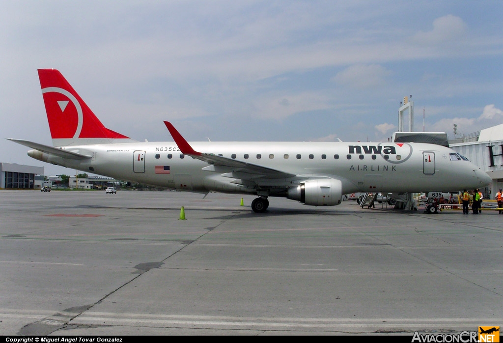 N635CZ - Embraer ERJ-170-200 LR - Northwest Airlink (Compass Airlines)