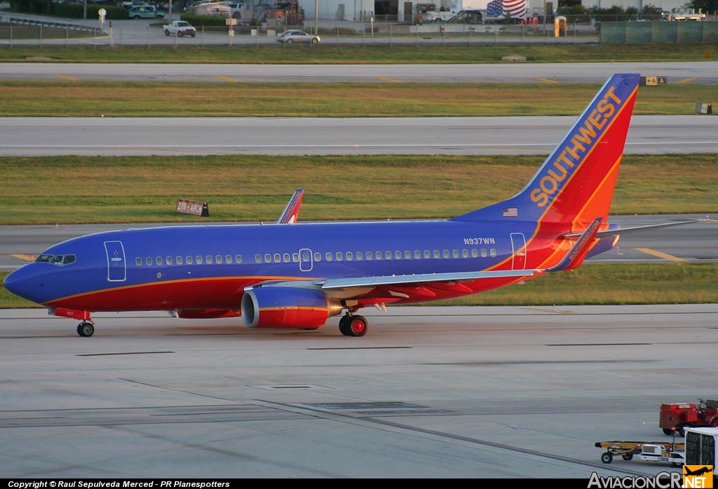 N937WN - Boeing 737-7H4 - Southwest Airlines
