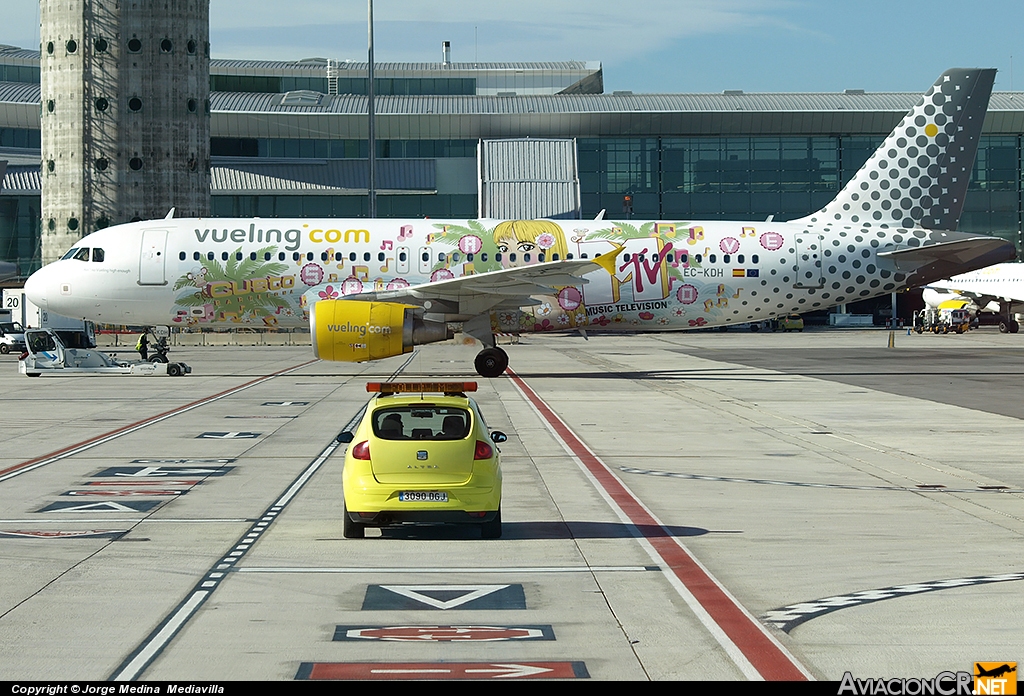 EC-KDH - Airbus A320-214 - Vueling