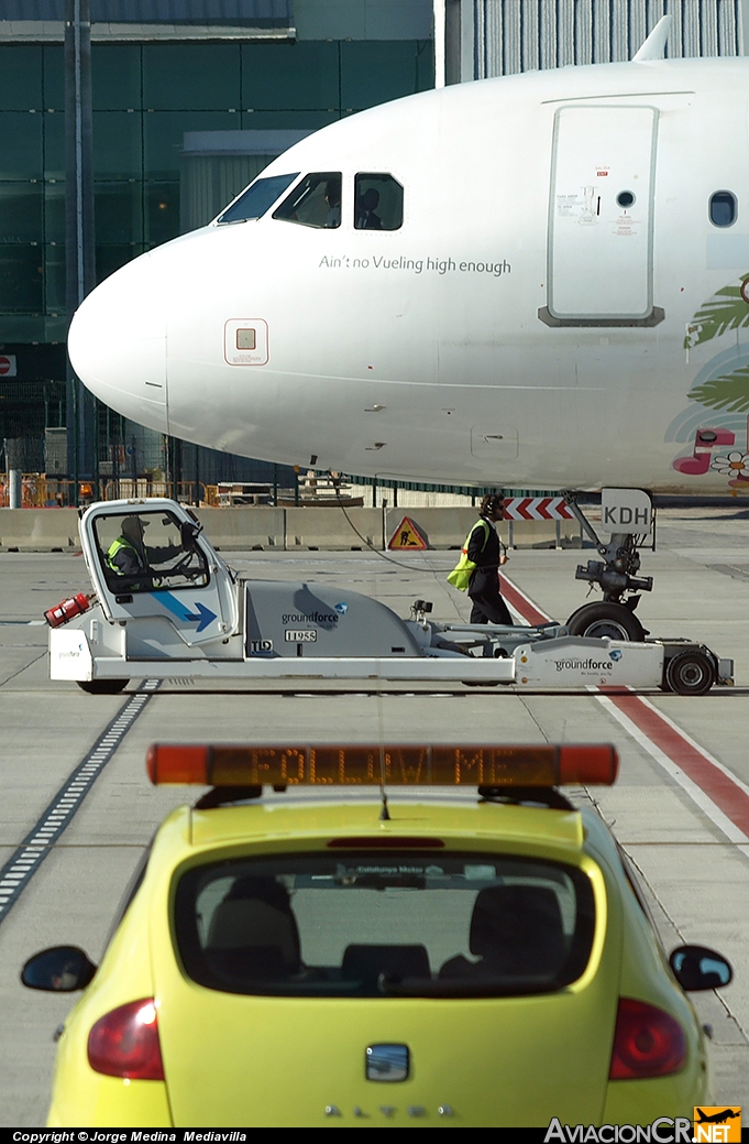 EC-KDH - Airbus A320-214 - Vueling