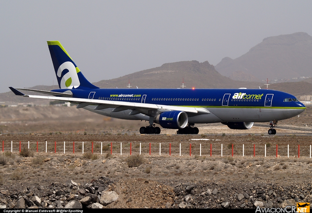 EC-KUO - Airbus A330-223 - Air Comet