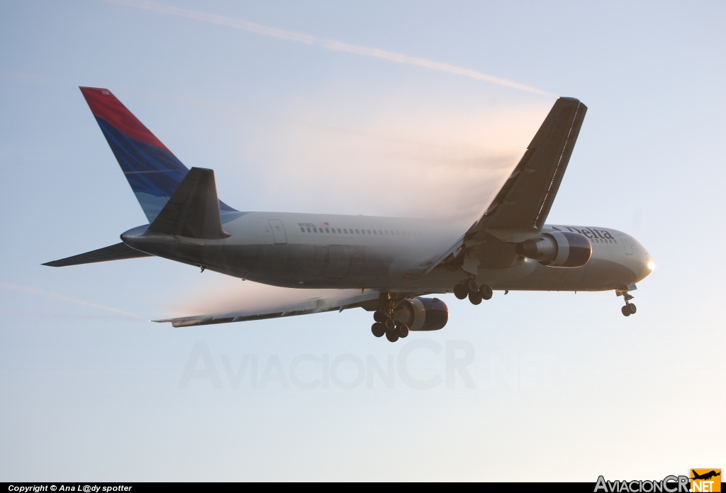 N136DL - Boeing 767-332 - Delta Air Lines