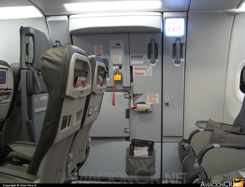 N570TA - Airbus A321-231 - TACA