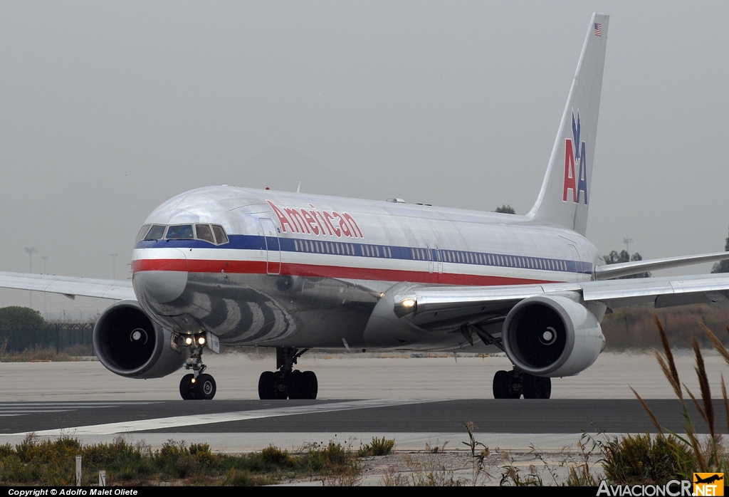 N39365 - Boeing 767-323 - American Airlines