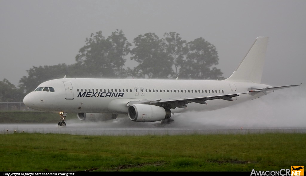 XA-MXX - Airbus A320-231 - Mexicana