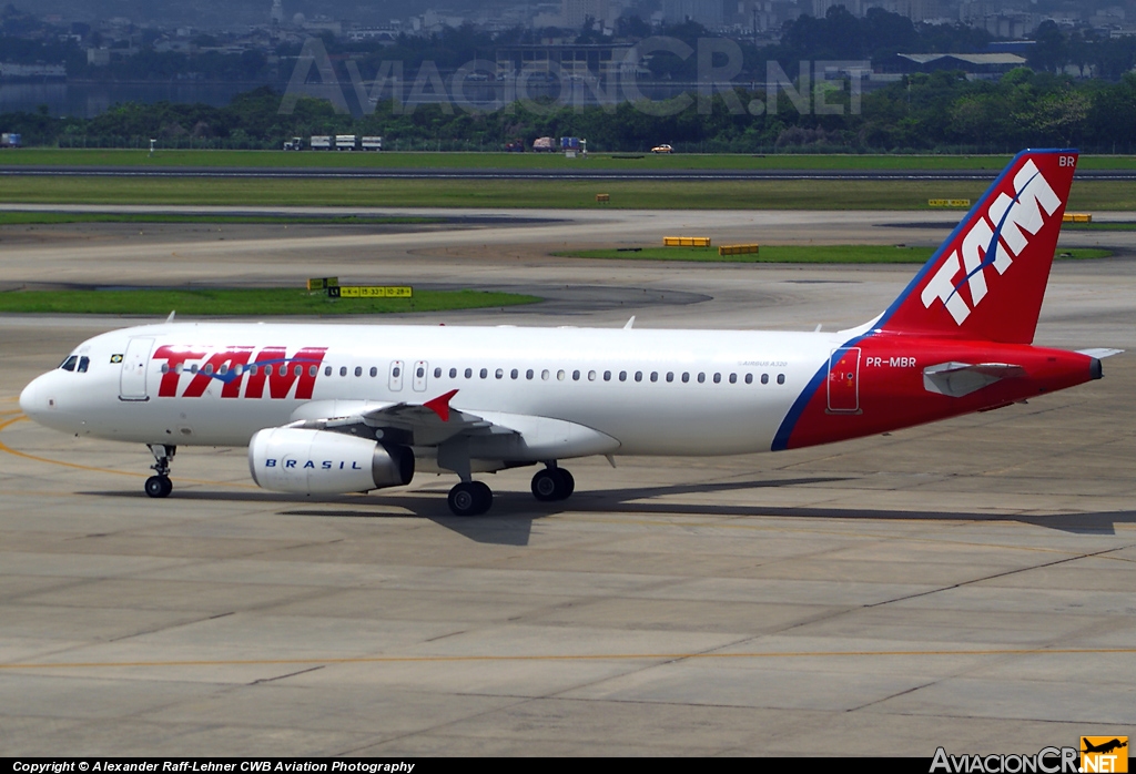 PR-MBR - Airbus A320-232 - TAM