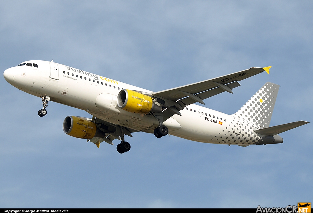 EC-LAA - Airbus A320-214 - Vueling