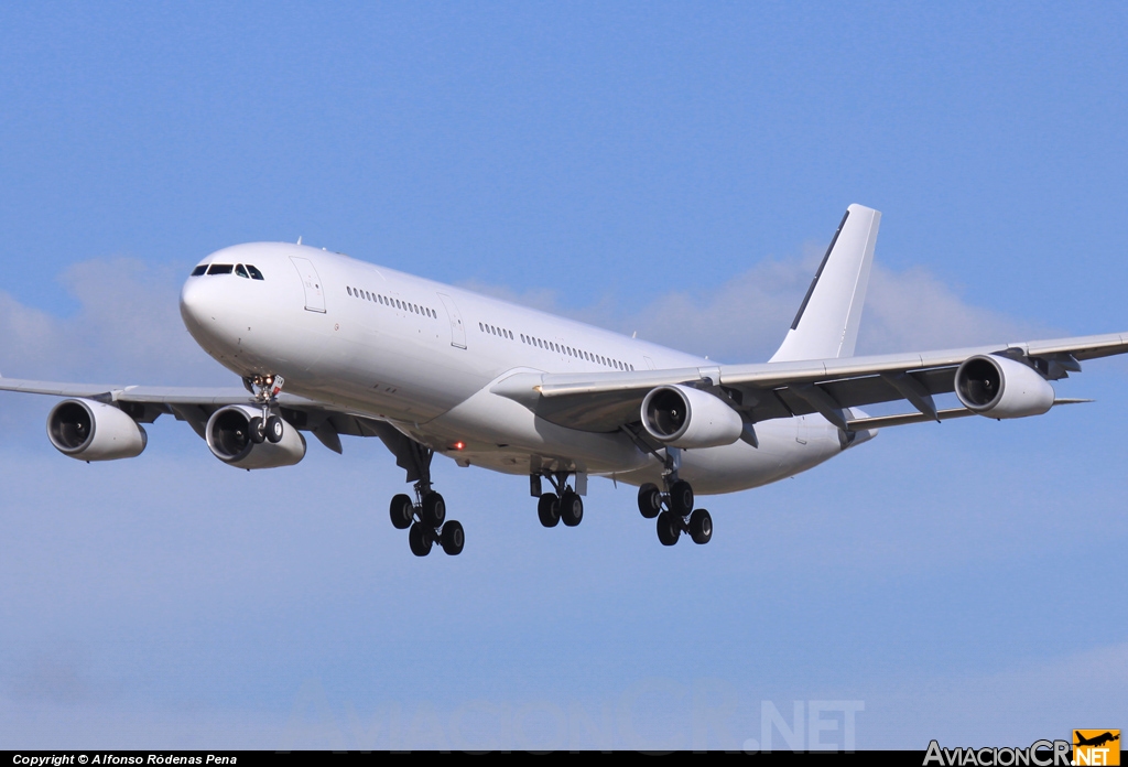 CS-TQM - Airbus A340-313X - HiFly
