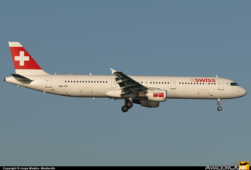 HB-IOF - Airbus A321-111 - SWISS