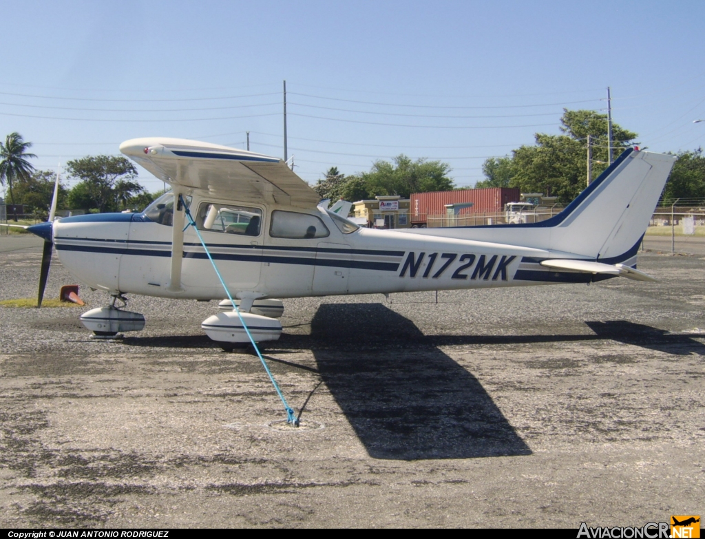 N172MK - Cessna 172M Skyhawk II - Privado