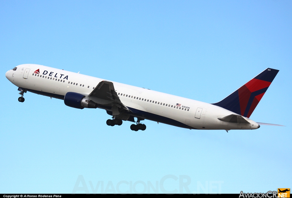 N184DN - Boeing 767-332/ER - Delta Airlines