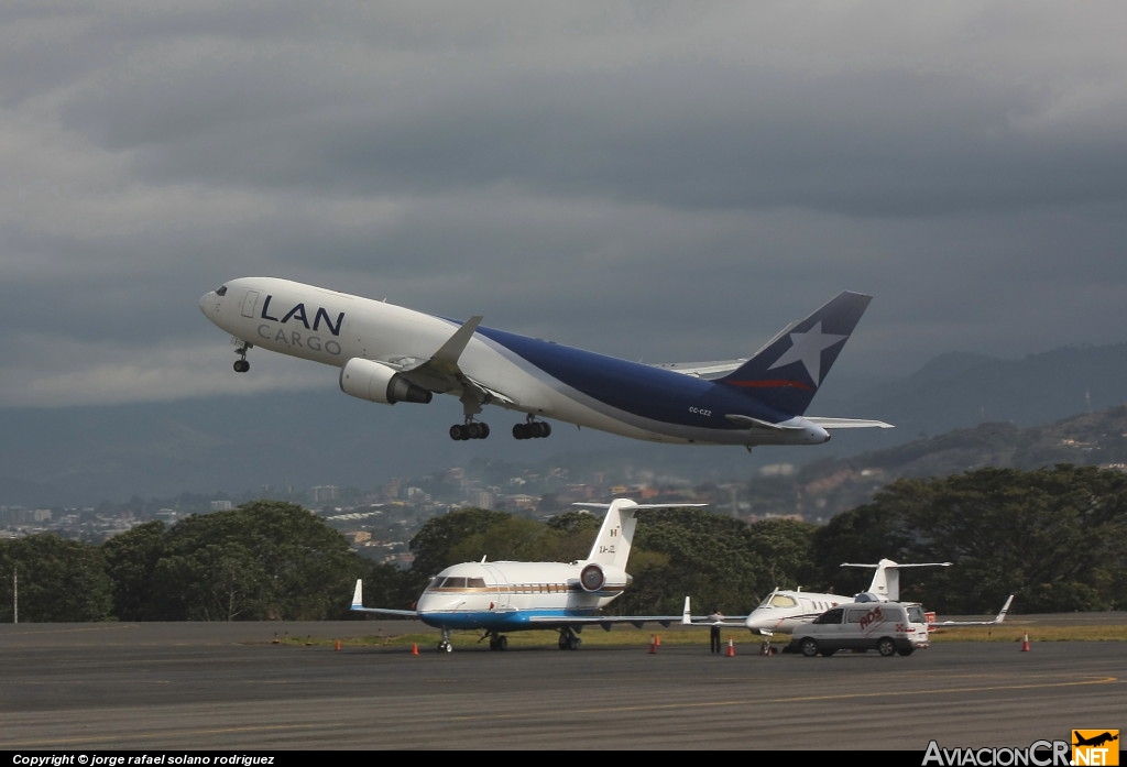 CC-CZZ - Boeing 767-316F(ER) - LAN Cargo