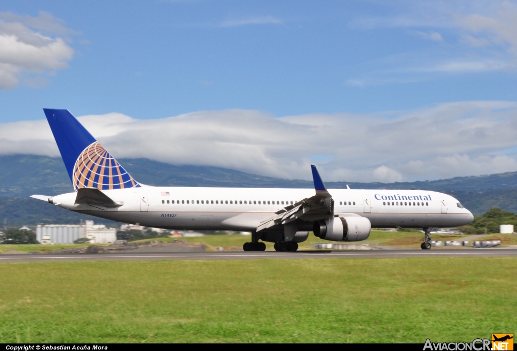 N14107 - Boeing 757-224 - Continental Airlines