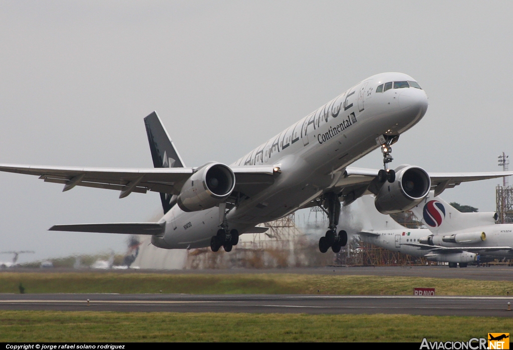 N14120 - Boeing 757-224 - Continental Airlines