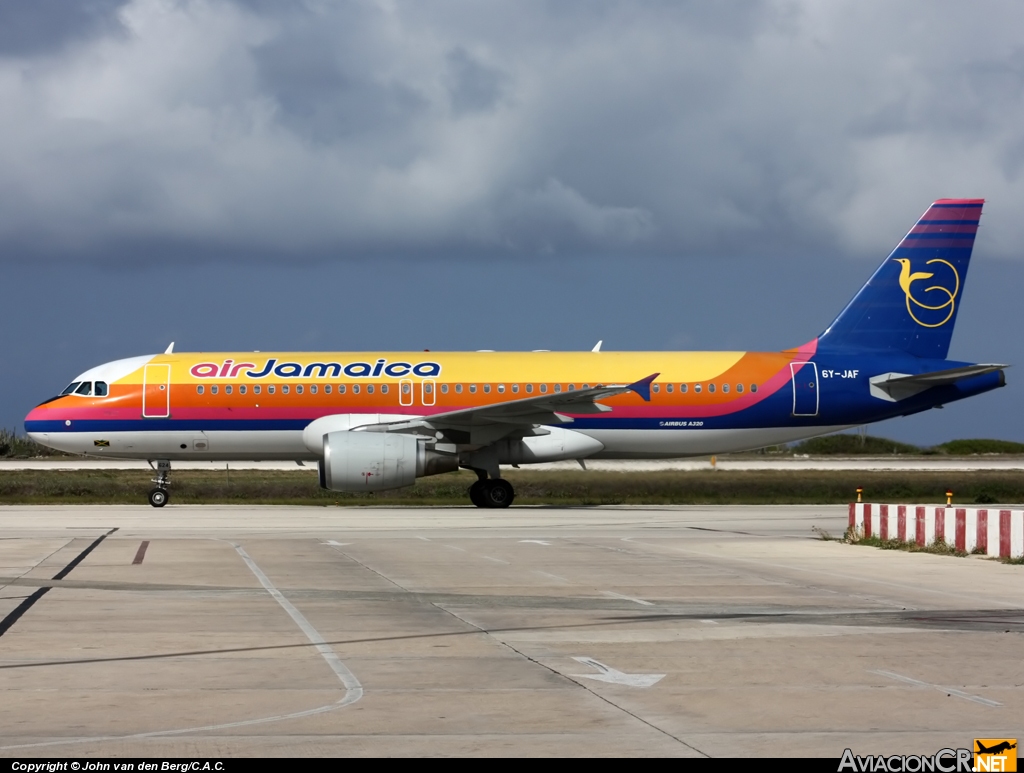 6Y-JAF - Airbus A320-214 - Air Jamaica