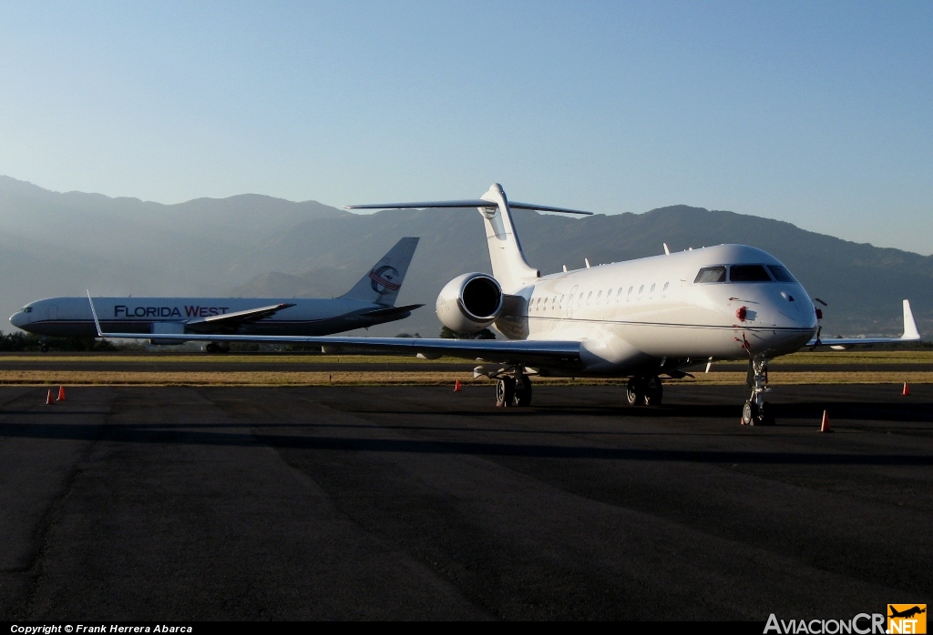 VP-BAH - Bombardier BD-700-1A10 Global Express - Privado
