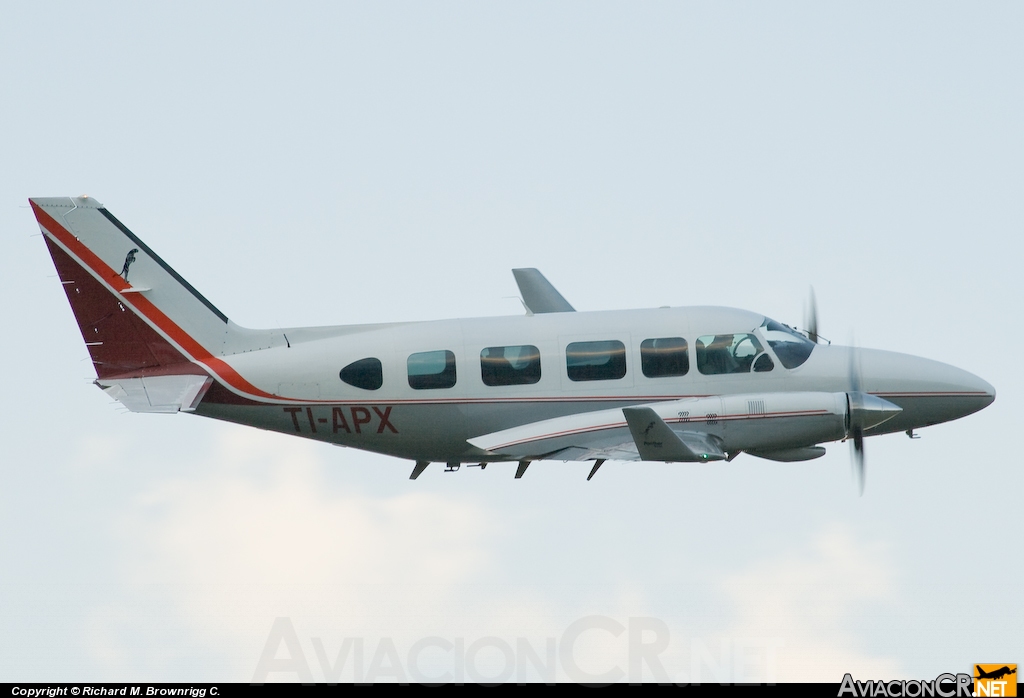 TI-APX - Piper PA-31-350 Chieftain - Privado