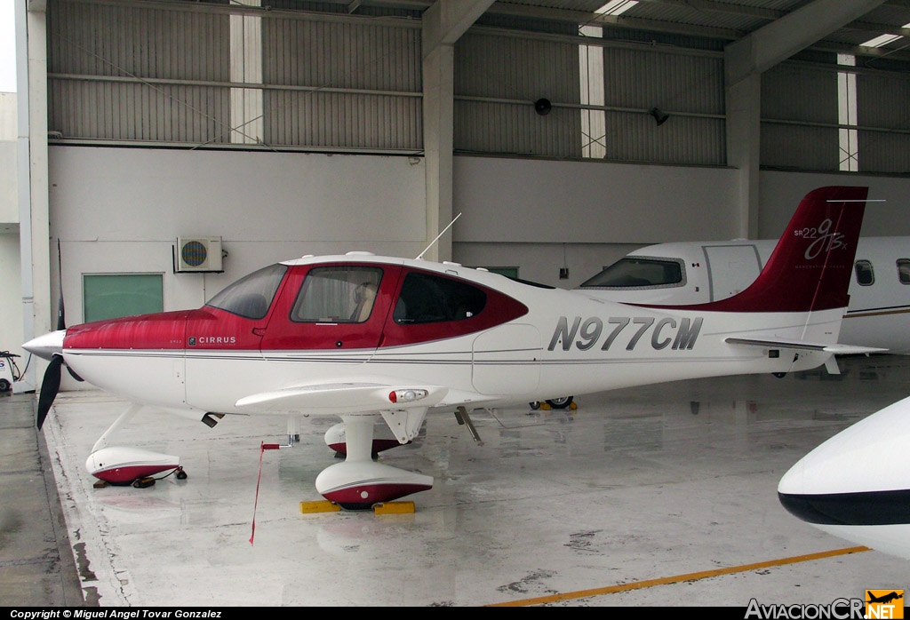 N977CM - Cirrus SR22 - Privado