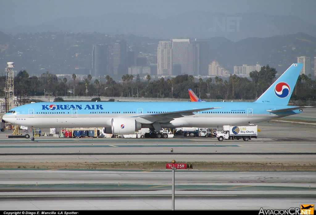 HL-7784 - Boeing 777-35B/ER - Korean Air