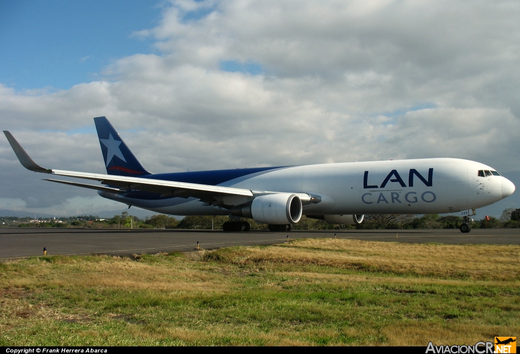 CC-CZZ - Boeing 767-316F(ER) - LAN Cargo
