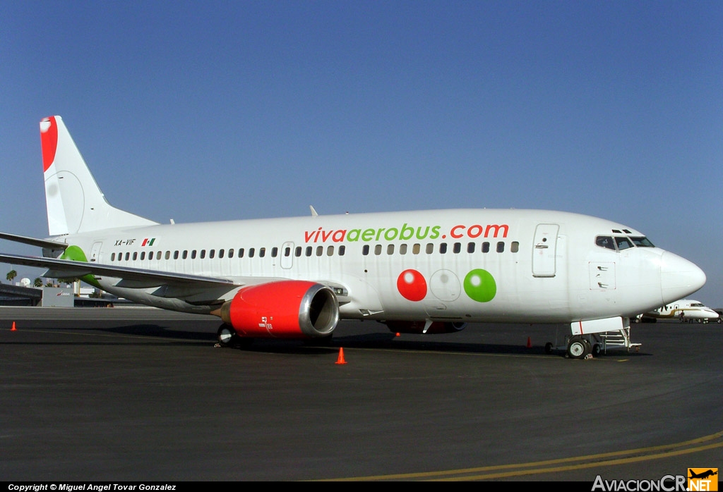 XA-VIF - Boeing 737-301 - Viva Aerobus