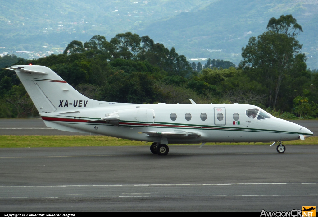 XA-UEV - Raytheon Hawker 400XP - Privado