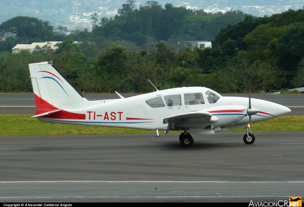 TI-AST - Piper PA-23-250 Aztec E - Aviones Taxi Aéreo S.A (ATASA)