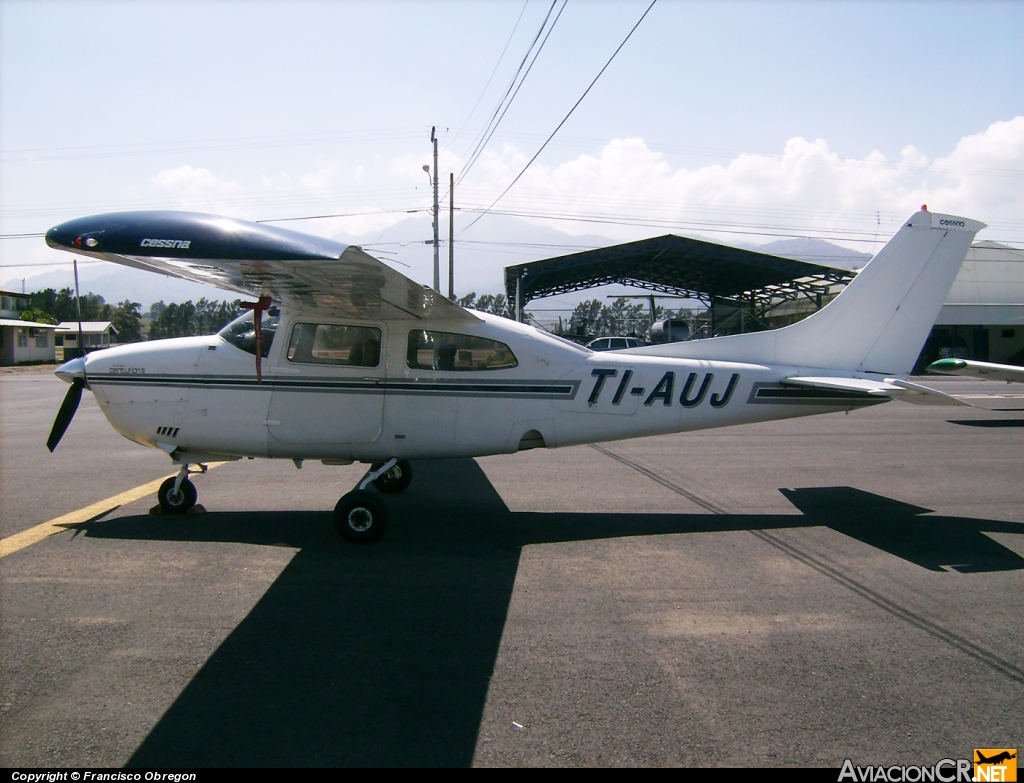 TI-AUJ - Cessna T210M Centurion II - Privado