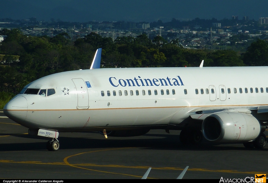 N33203 - Boeing 737-824 - Continental Airlines