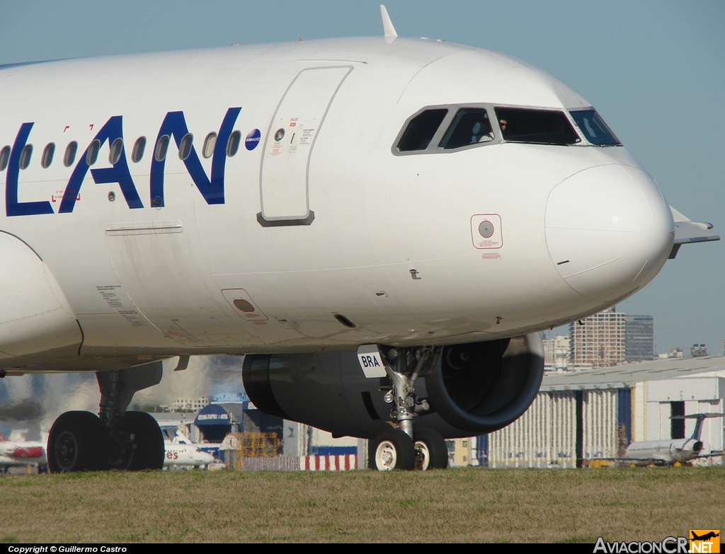 LV-BRA - Airbus A320-233 - LAN Argentina