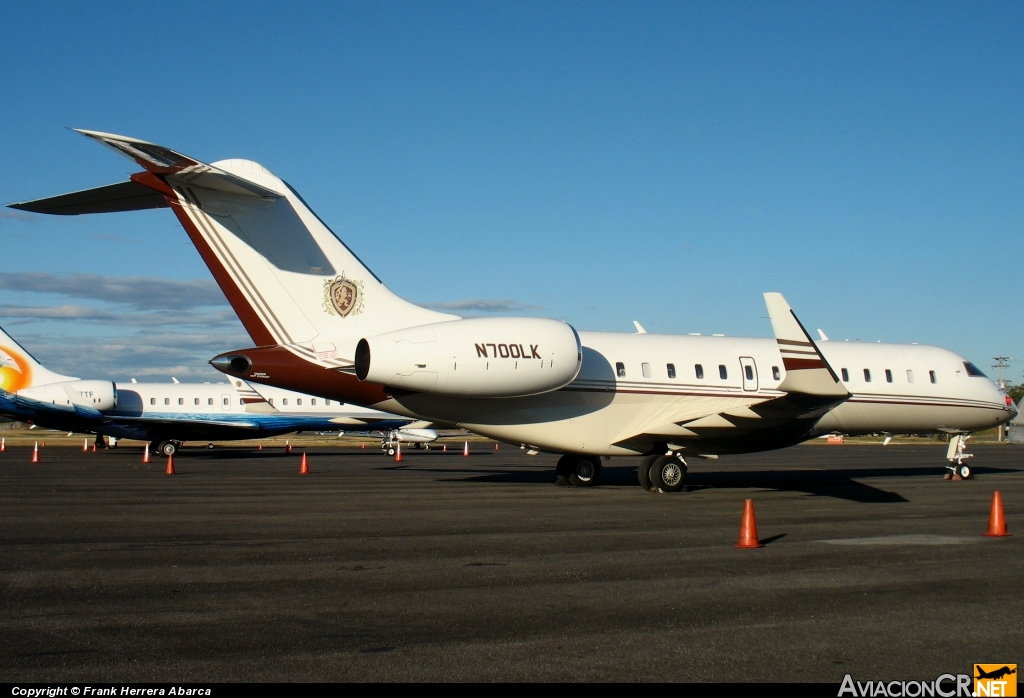 N700LK - Bombardier BD-700-1A11 Global 5000 - Privado